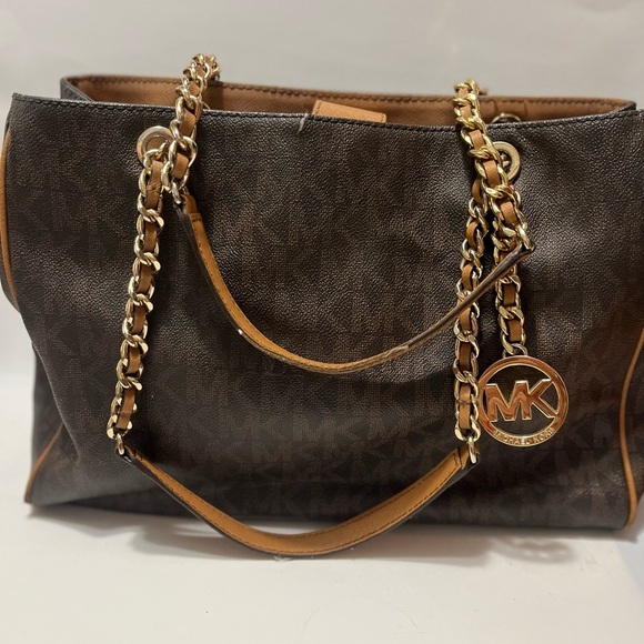 Michael Michael Kors Susannah Ladies Large Leather Tote Handbag - Picture 6 of 14